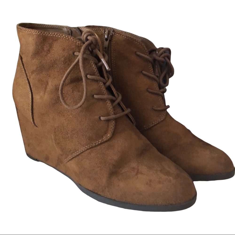American Rag Baylie lace up caramel wedge boots